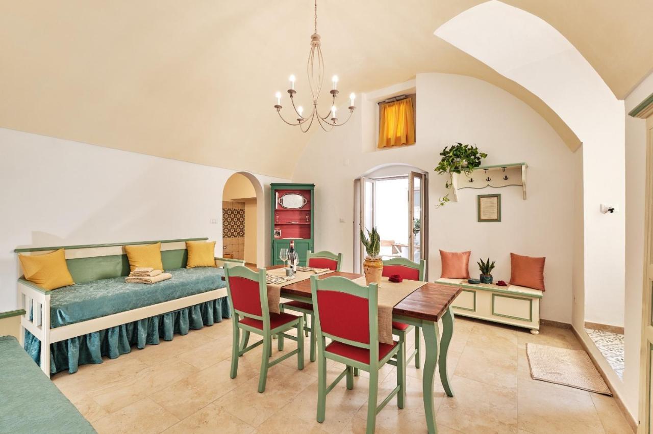 Signuria Apartment กัลลีโปลี ภายนอก รูปภาพ